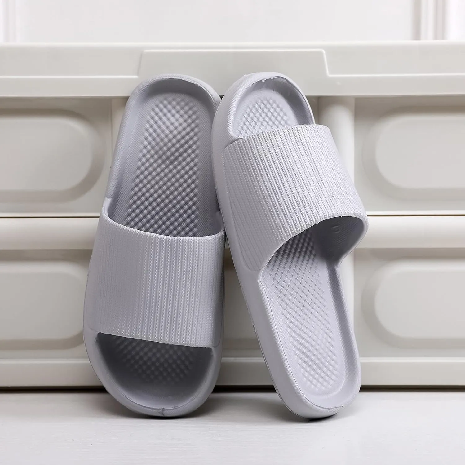 Bathroom Slippers Slides for Women Shower Slippers Men's Shower Shoes Flip Flops for Women Shoes Living Room Pool Beach Spa Public Showers