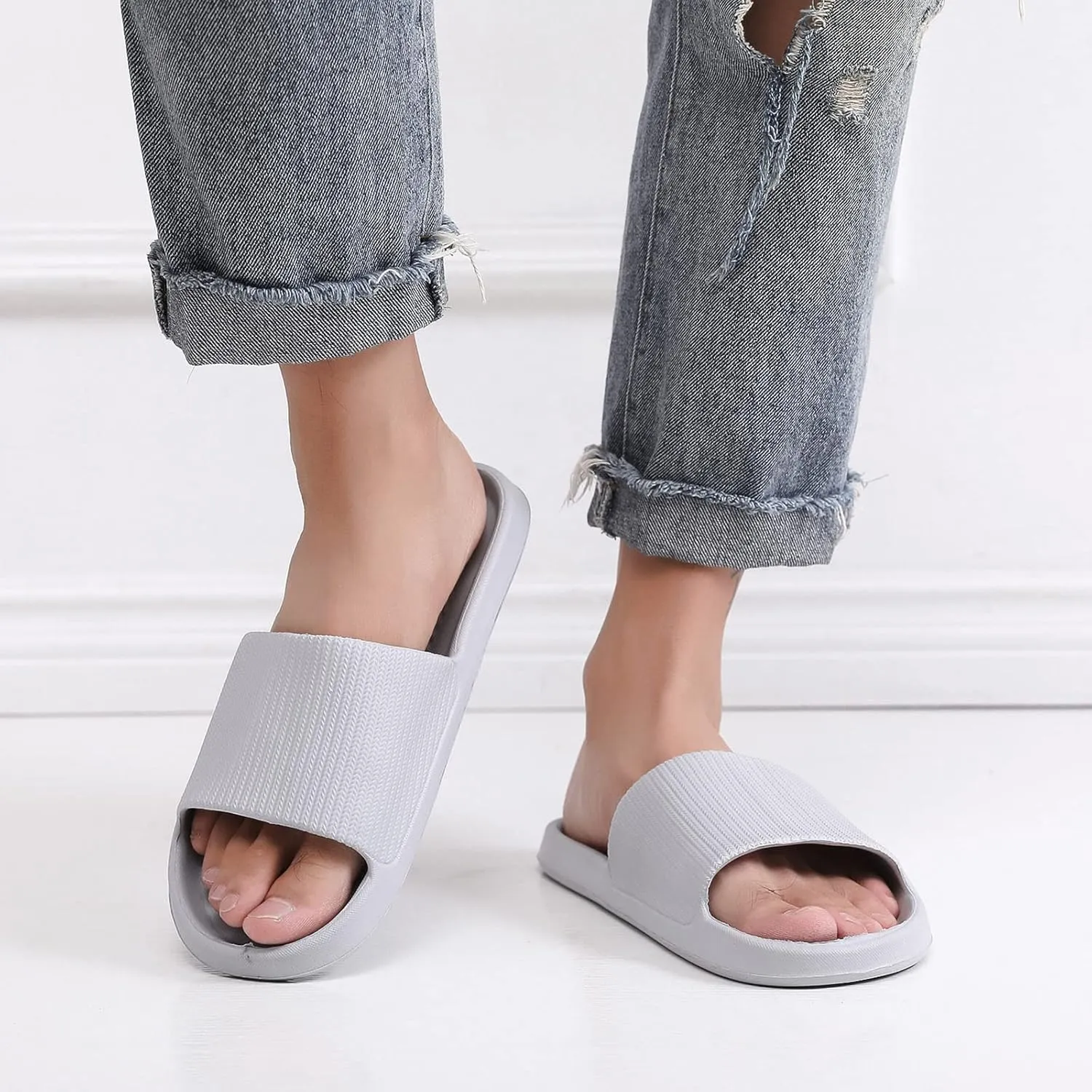 Bathroom Slippers Slides for Women Shower Slippers Men's Shower Shoes Flip Flops for Women Shoes Living Room Pool Beach Spa Public Showers