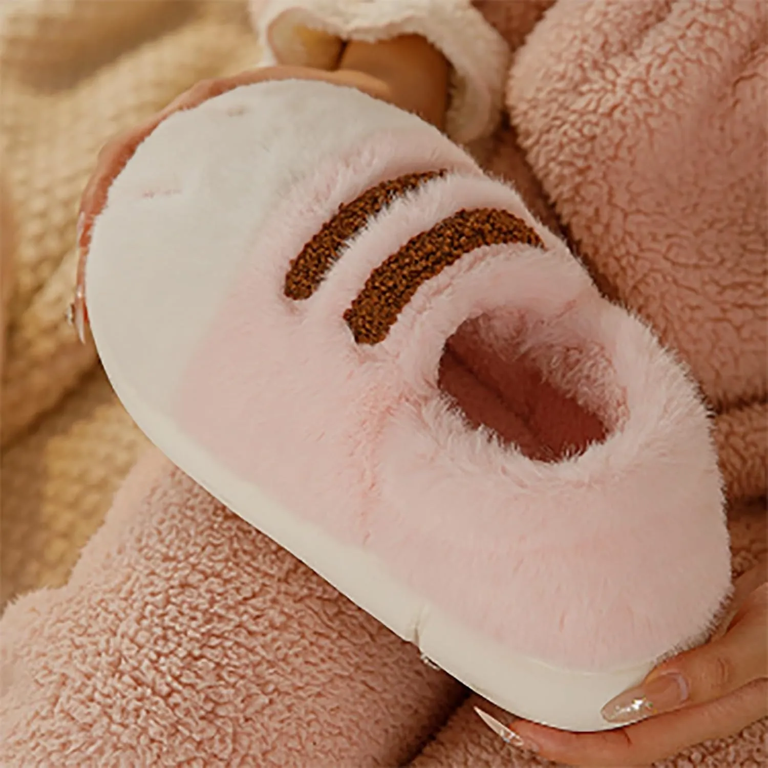 Cat Paw Slippers, Cat Slippers for Women 3D Cat Paw Cartoon Slipper Warm Fluffy Furry Winter Indoor Outdoor Slides