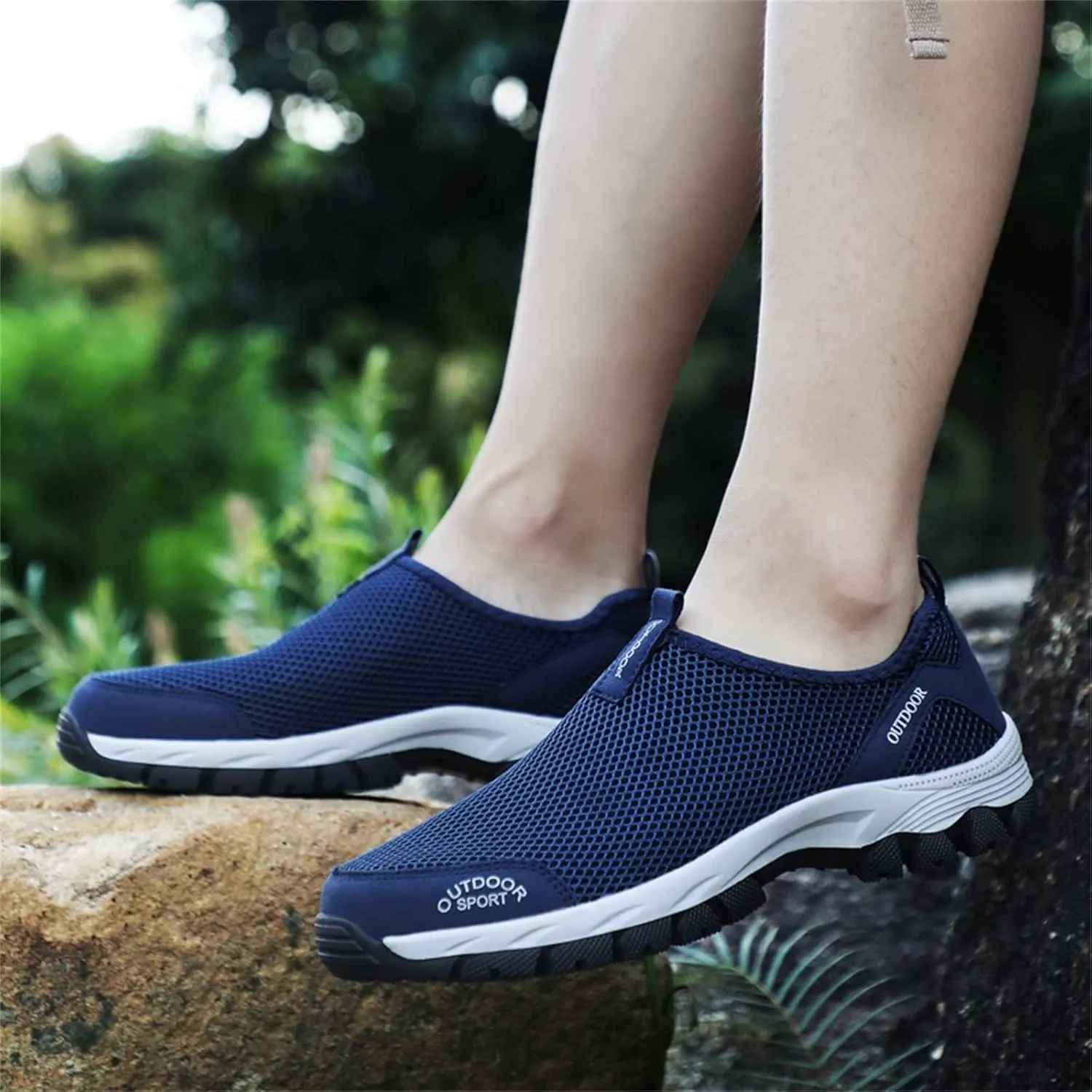 Fashion Spring and Summer Men Sports Shoes Flat Bottom Non Slip Outdoor Hiking Shoes Mesh Breathable Mens Sneaker Boot