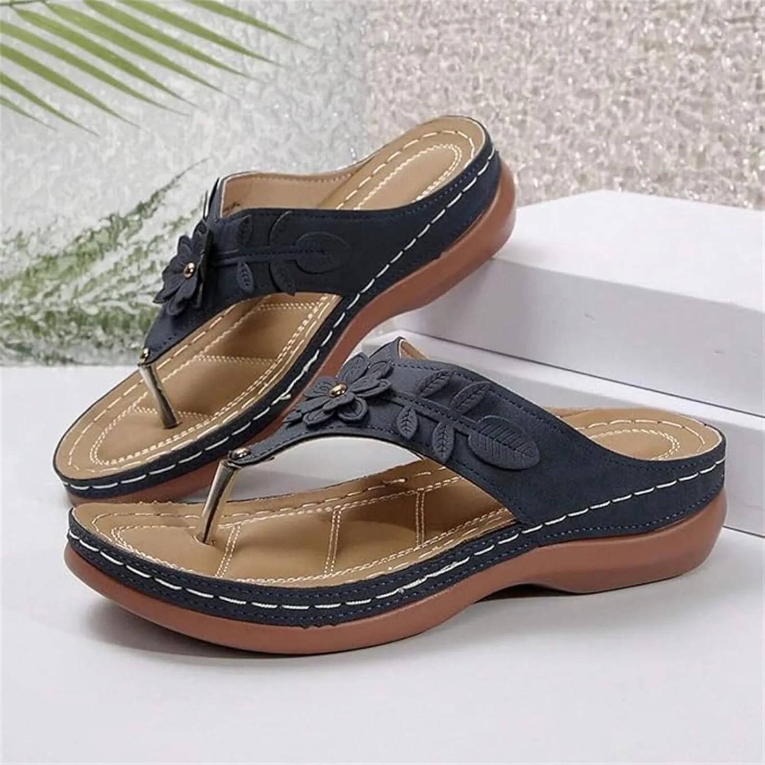 Lausiuoe Sandals For Women 2025 Comfortable Walking Orthopedic Slippers Arch Support Dressy Summer Orthotic Thong Flip Flops