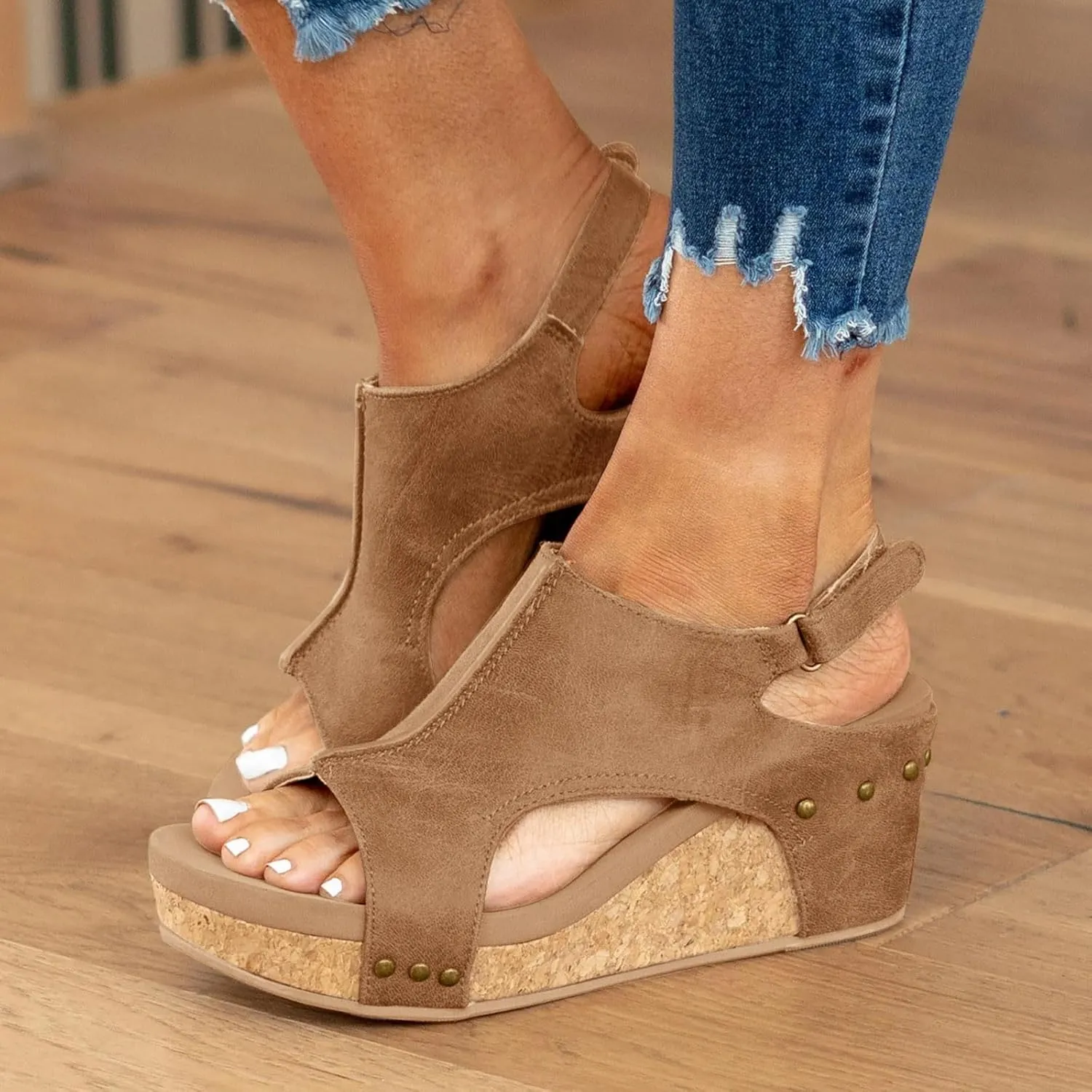 Summer Beach Sandals for Women 2025,Crystal Rhinestone Pearl Flat Sandals for Women Dressy Bling Sparkly Thong Sandals Comfortable T Strap Slip-On Shoes Casual Walking Sandals Strappy Sandals ﻿